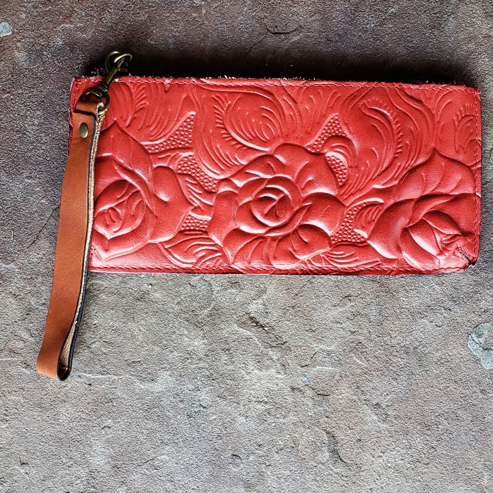Patricia Nash wristlet